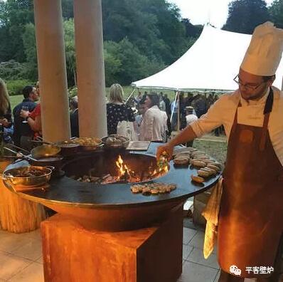 1528160102816648JVtm.jpg 2018顶级壁炉设计流行趋势.jpg