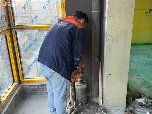 上海红星铂雅名都别墅丹麦Morso 2110铸铁火炉安装.jpg