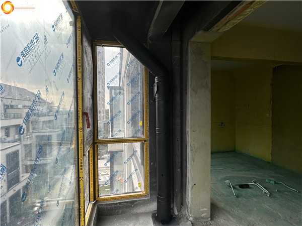 上海红星铂雅名都别墅丹麦Morso 2110铸铁火炉安装.jpg