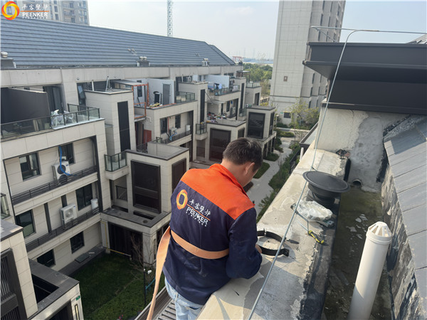 上海红星铂雅名都别墅丹麦Morso 2110铸铁火炉安装.jpg