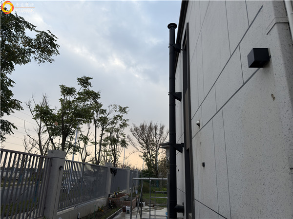 上海崇明别墅丹麦Aduro 9.1真火壁炉安装.jpg